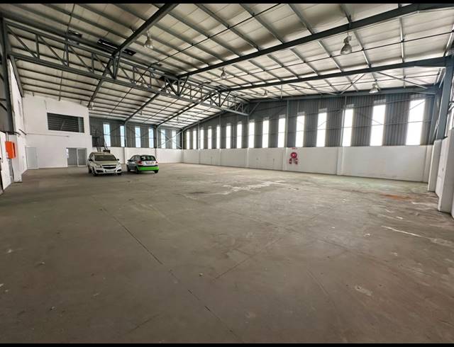 1,034M² WAREHOUSE TO LET IN NORTH RIDING